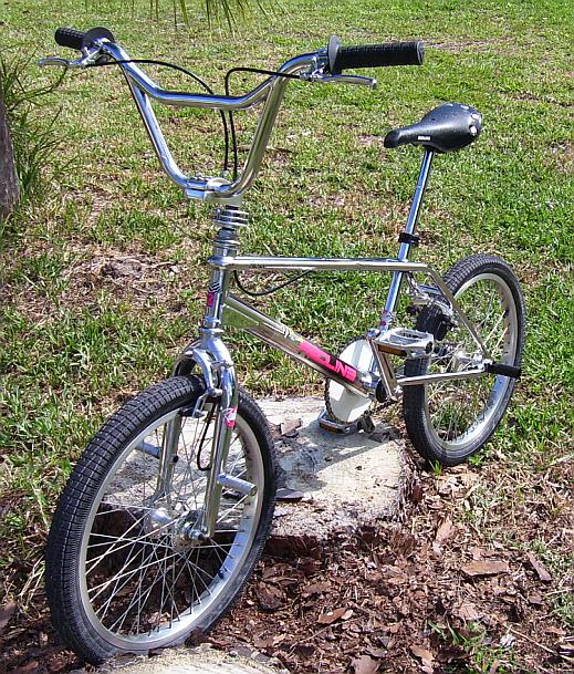 http://www.knt2000sCustoms.com/vintage/Redline88Chrome006.jpg